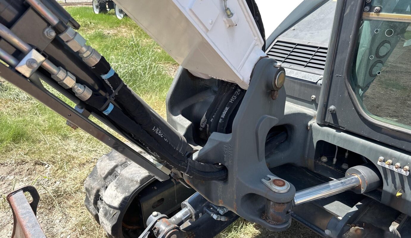 $29,000 – 2021 Bobcat E85 Mini Excavator