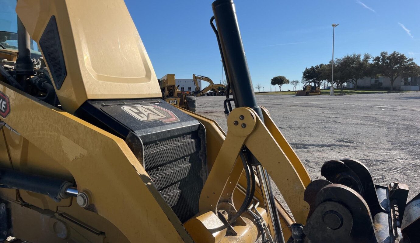 $24,500 – 2021 Cat 420 XE 4×4 Backhoe Loader