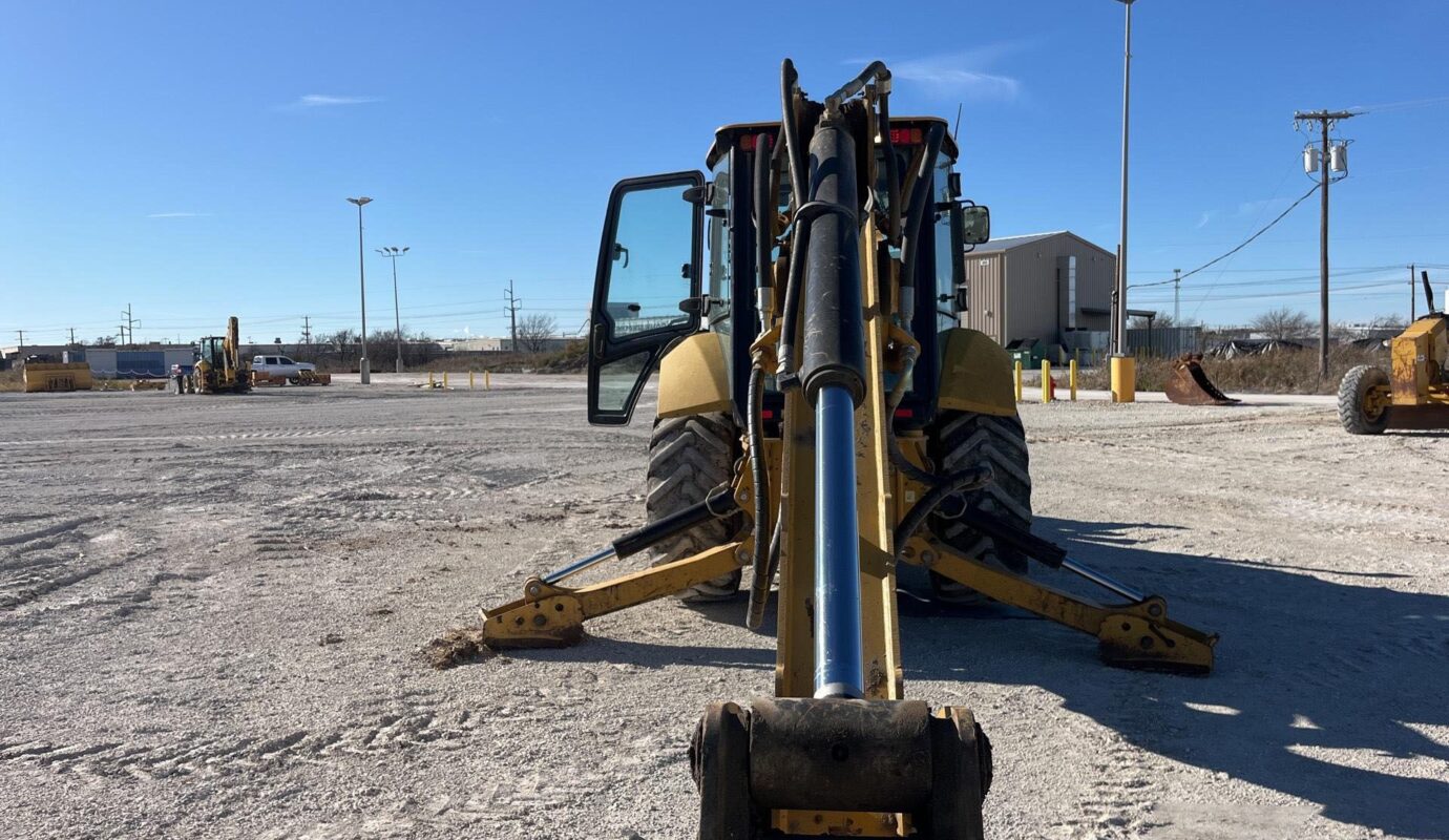 $24,500 – 2021 Cat 420 XE 4×4 Backhoe Loader