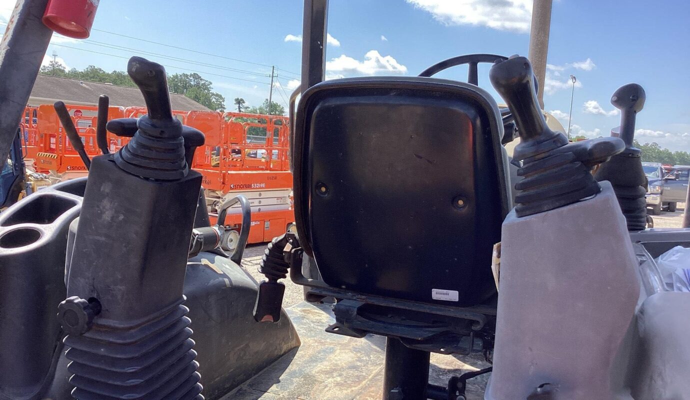 $12,500 – 2014 Case 580N SPEC-1 4×2 Backhoe Loader