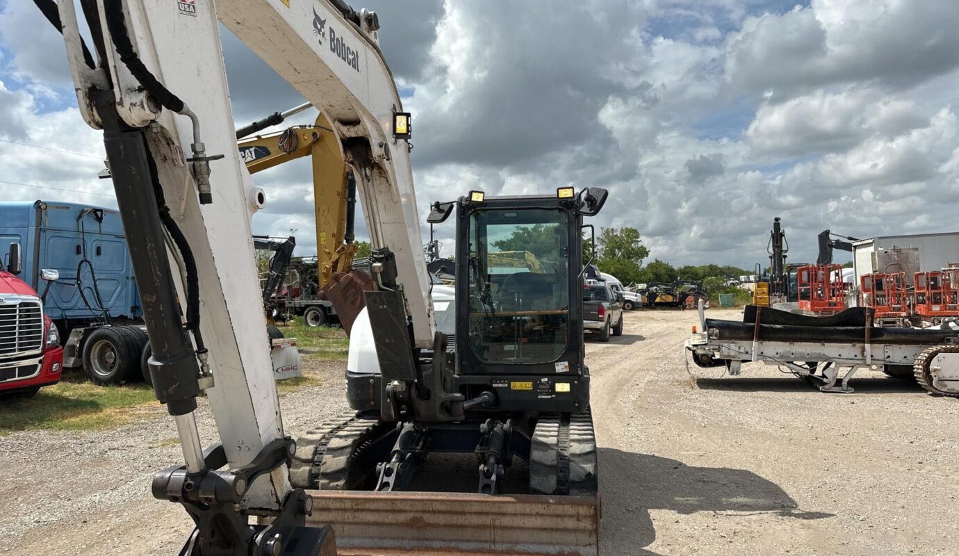 $21,000 – 2020 Bobcat E85 Mini Excavator