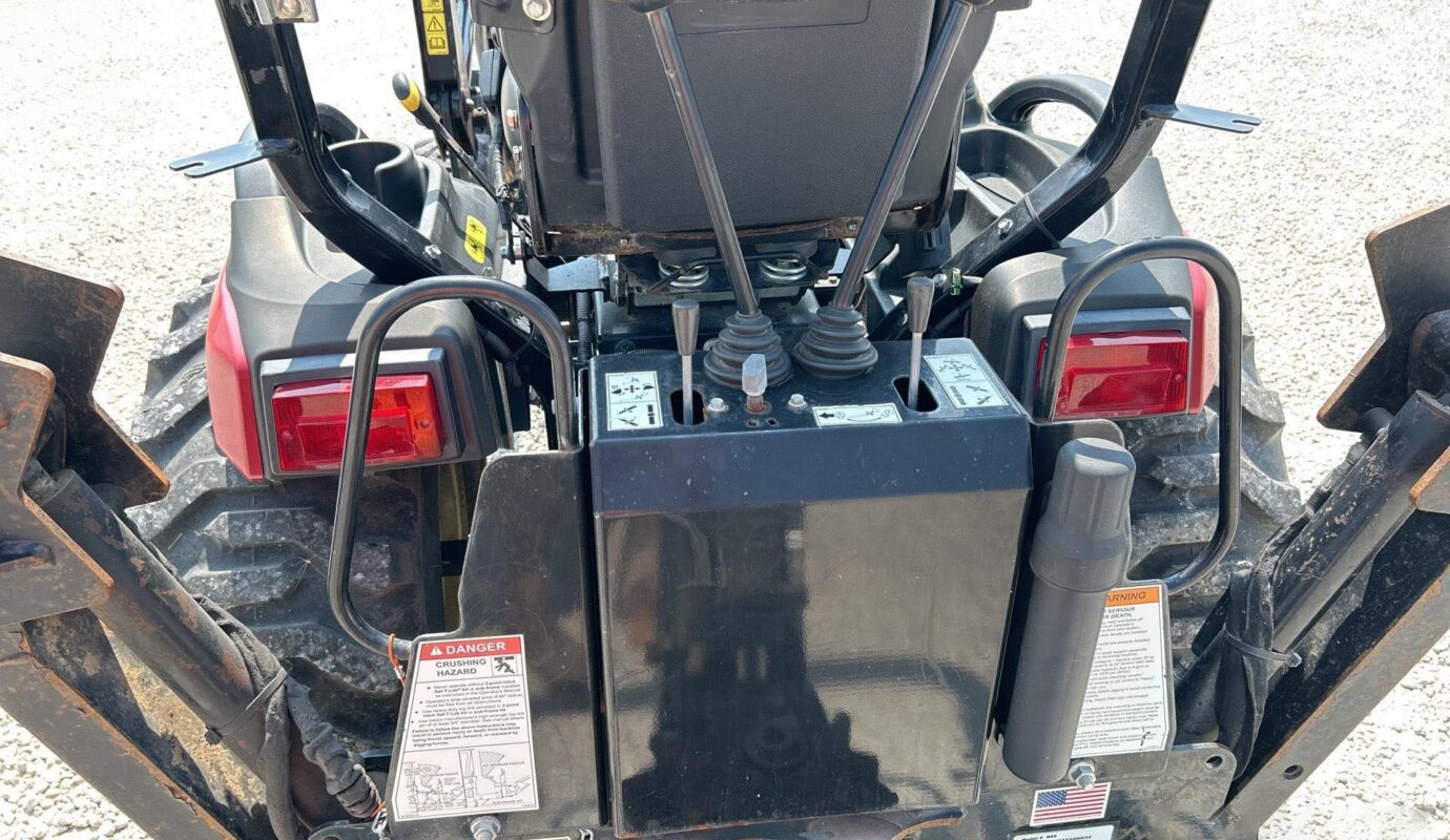 $9,000 – 2017 Yanmar SA24 4WD Utility Tractor