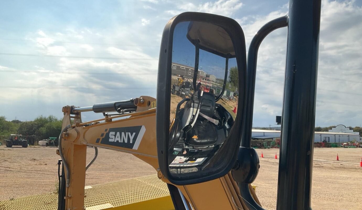 $12,000 – 2017 Sany SY35U Mini Excavator