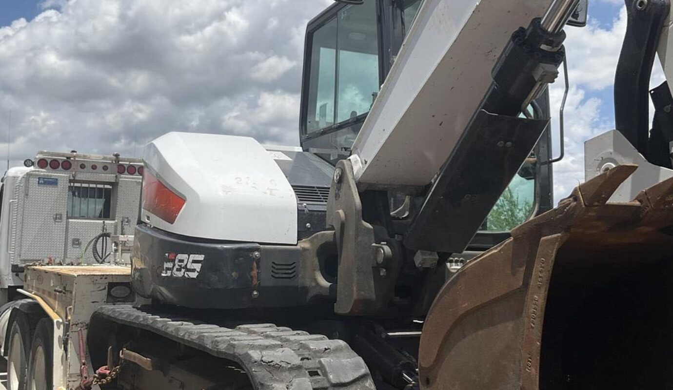 $21,000 – 2020 Bobcat E85 Mini Excavator