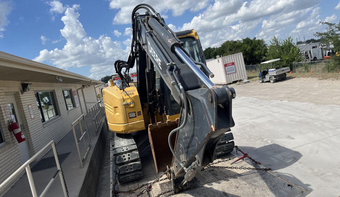 $26,100 – 2018 John Deere 75G Mini Excavator