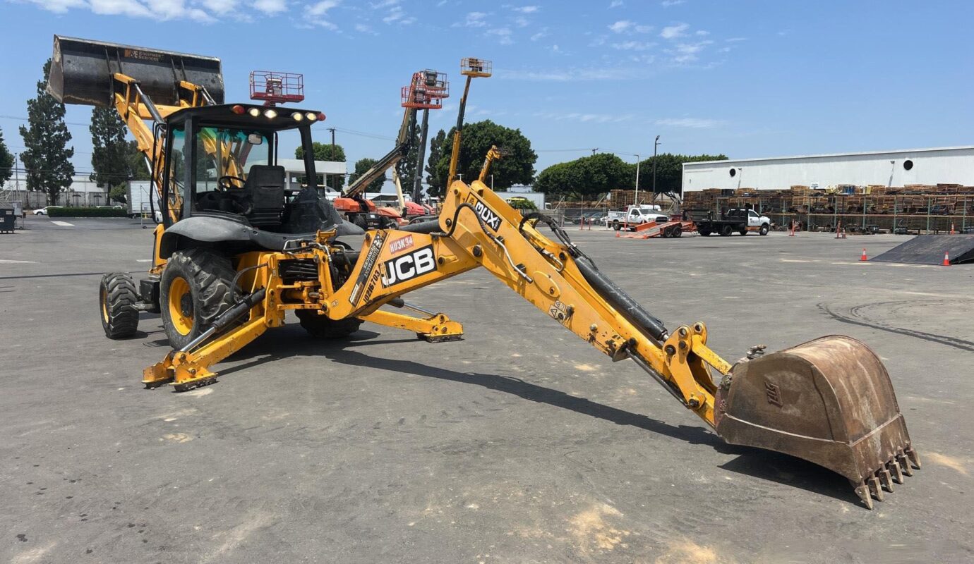 $13,800 – 2017 JCB 3CX14FT 4×4 Backhoe Loader