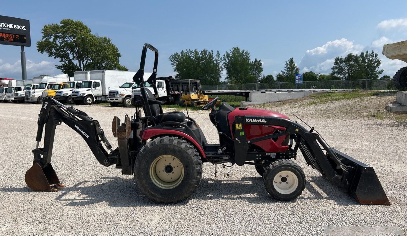 $9,000 – 2017 Yanmar SA24 4WD Utility Tractor