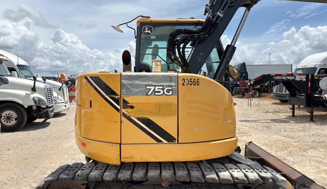 $26,100 – 2018 John Deere 75G Mini Excavator