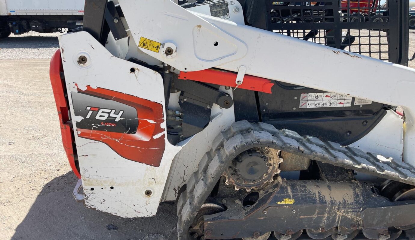 $12,900 – 2021 Bobcat T64 Compact Track Loader