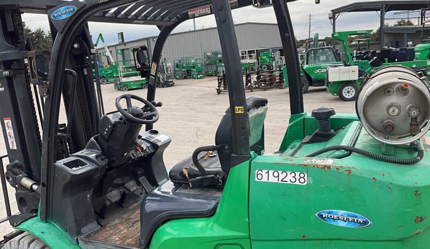 $9,000 – 2014 Mitsubishi FG50CN1 9650 lb Pneumatic Tire Forklift