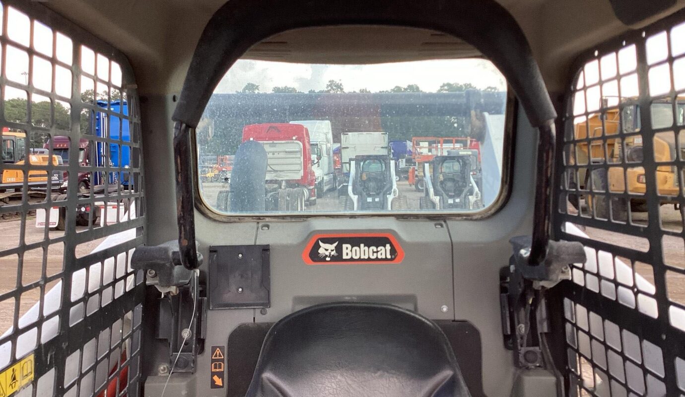 $15,000 – 2021 Bobcat T76 Compact Track Loader