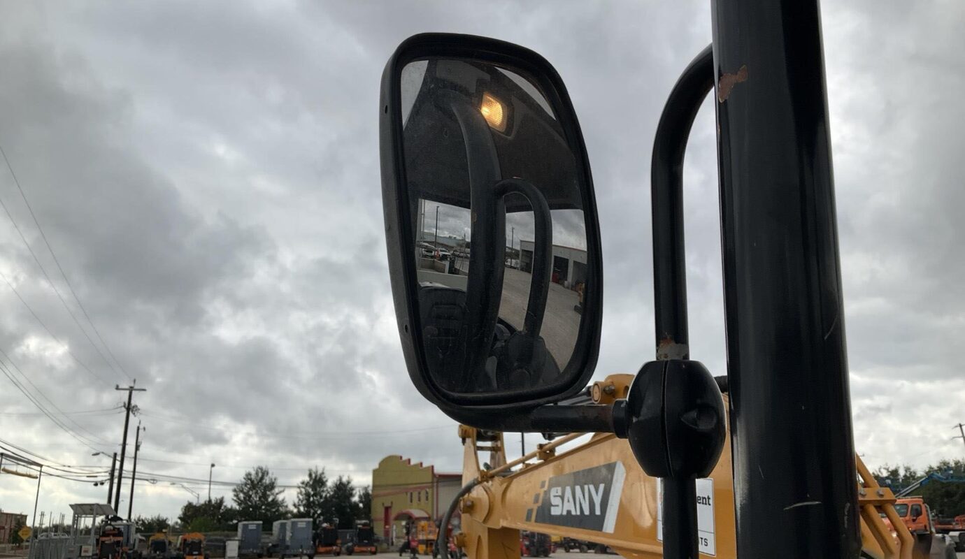 $11,400 – 2017 Sany SY35U Mini Excavator