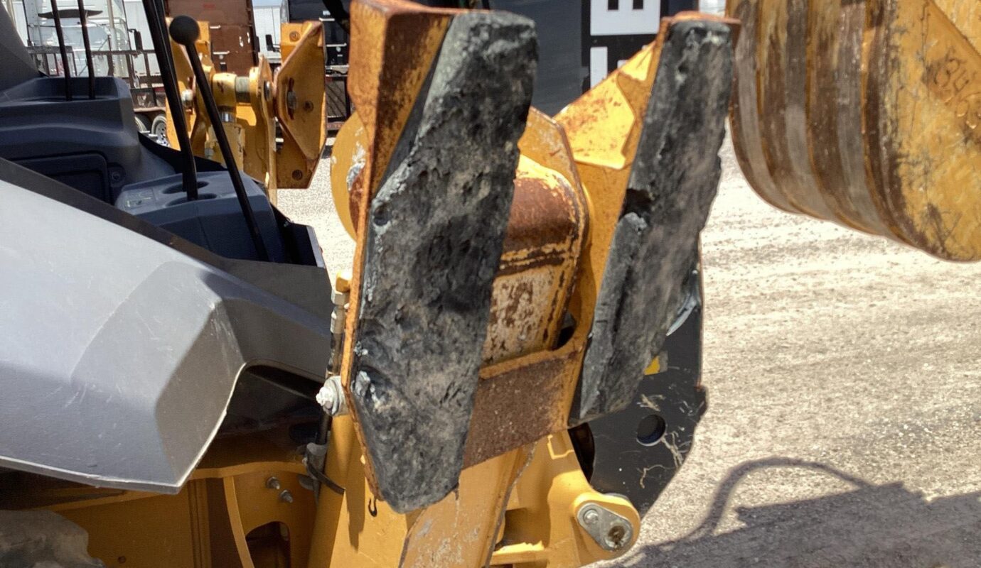 $17,500 – 2020 John Deere 310EL 4×2 Backhoe Loader