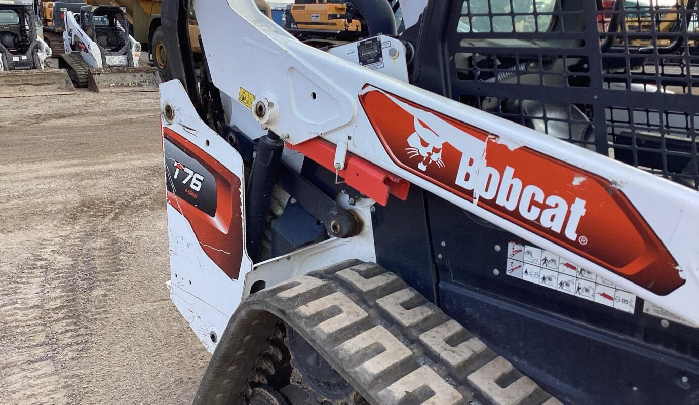 $15,000 – 2021 Bobcat T76 Compact Track Loader