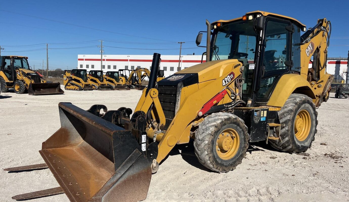 $24,500 – 2021 Cat 420 XE 4×4 Backhoe Loader