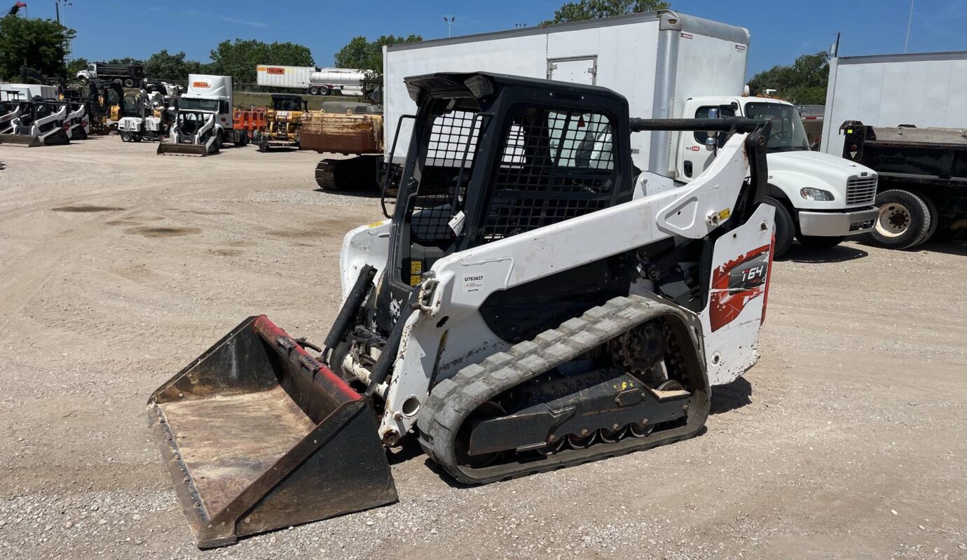 $12,900 – 2021 Bobcat T64 Compact Track Loader