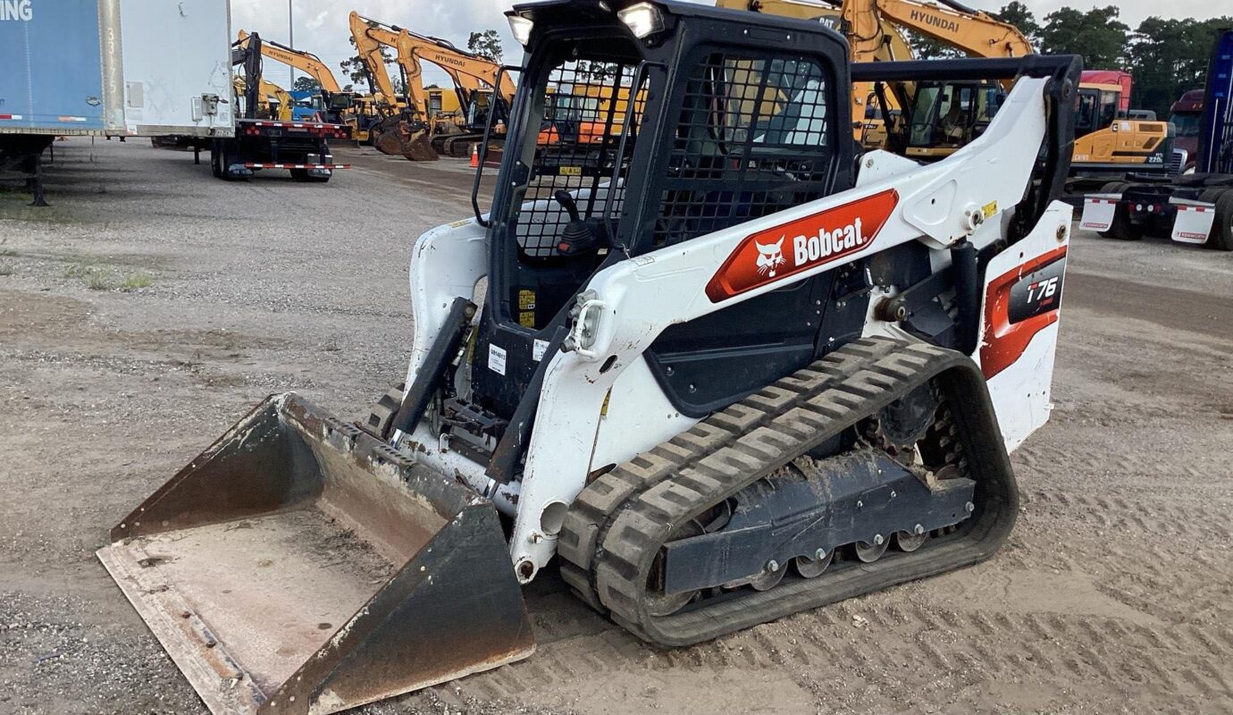 $15,000 – 2021 Bobcat T76 Compact Track Loader