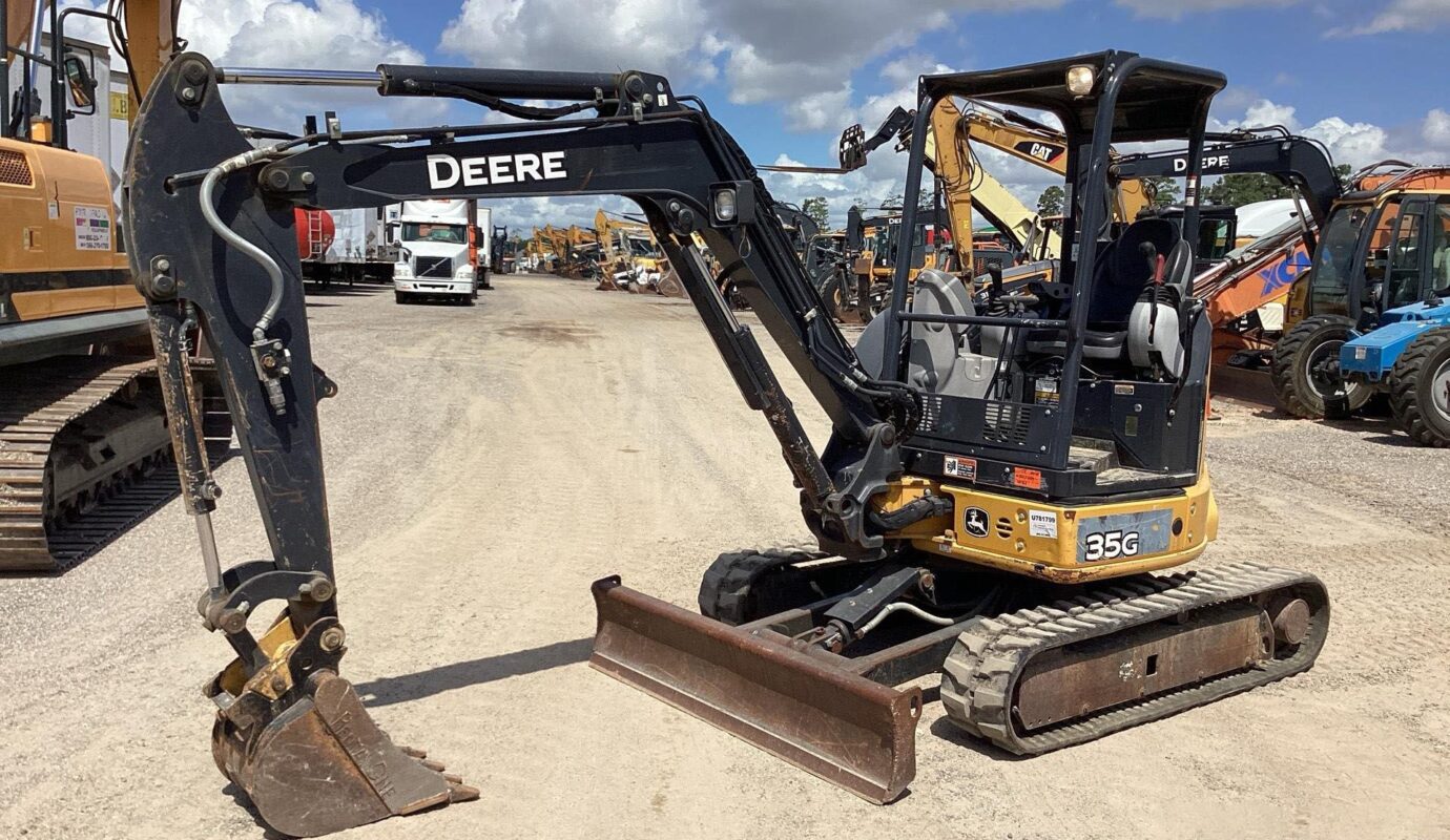 $13,300 – 2020 John Deere 35G Mini Excavator