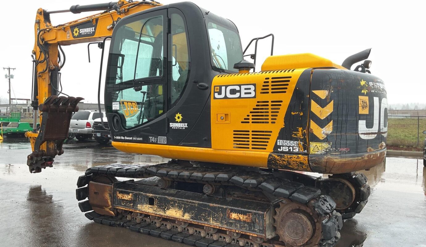 $22,000 – 2017 JCB JS131LC Tracked Excavator