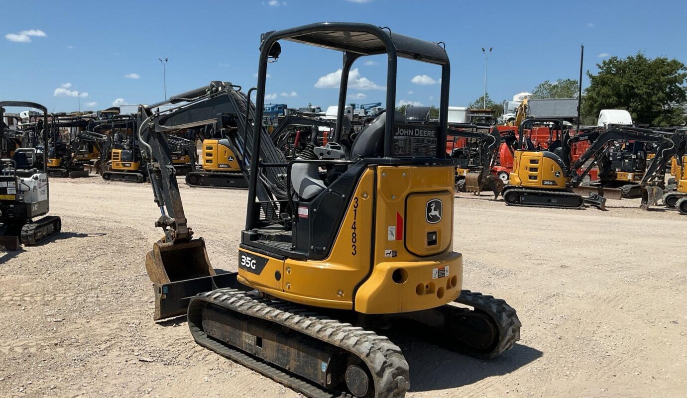 $14,600 – 2021 John Deere 35G Mini Excavator