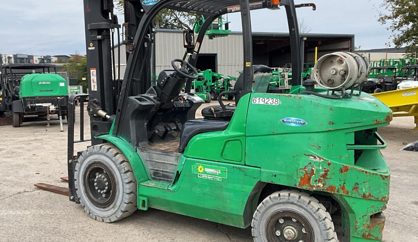 $9,000 – 2014 Mitsubishi FG50CN1 9650 lb Pneumatic Tire Forklift