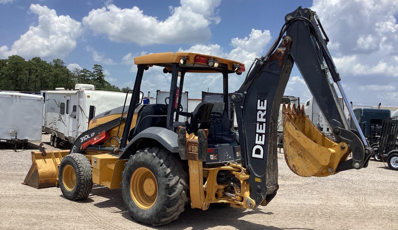 $17,500 – 2020 John Deere 310EL 4×2 Backhoe Loader