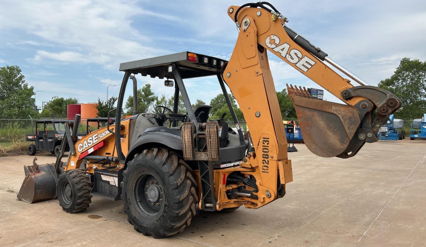 $14,900 – 2019 Case 580N EP 4×4 Backhoe Loader