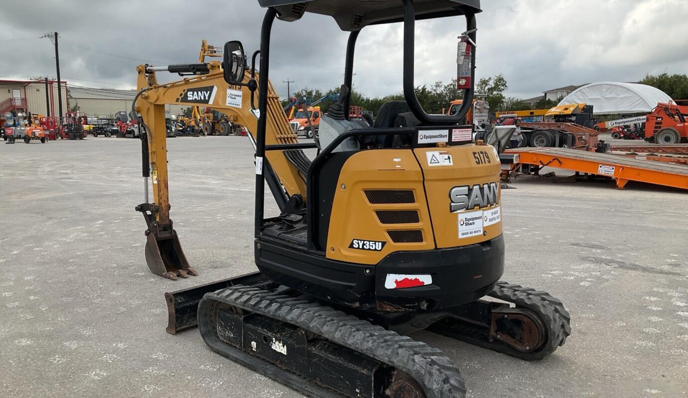 $11,400 – 2017 Sany SY35U Mini Excavator