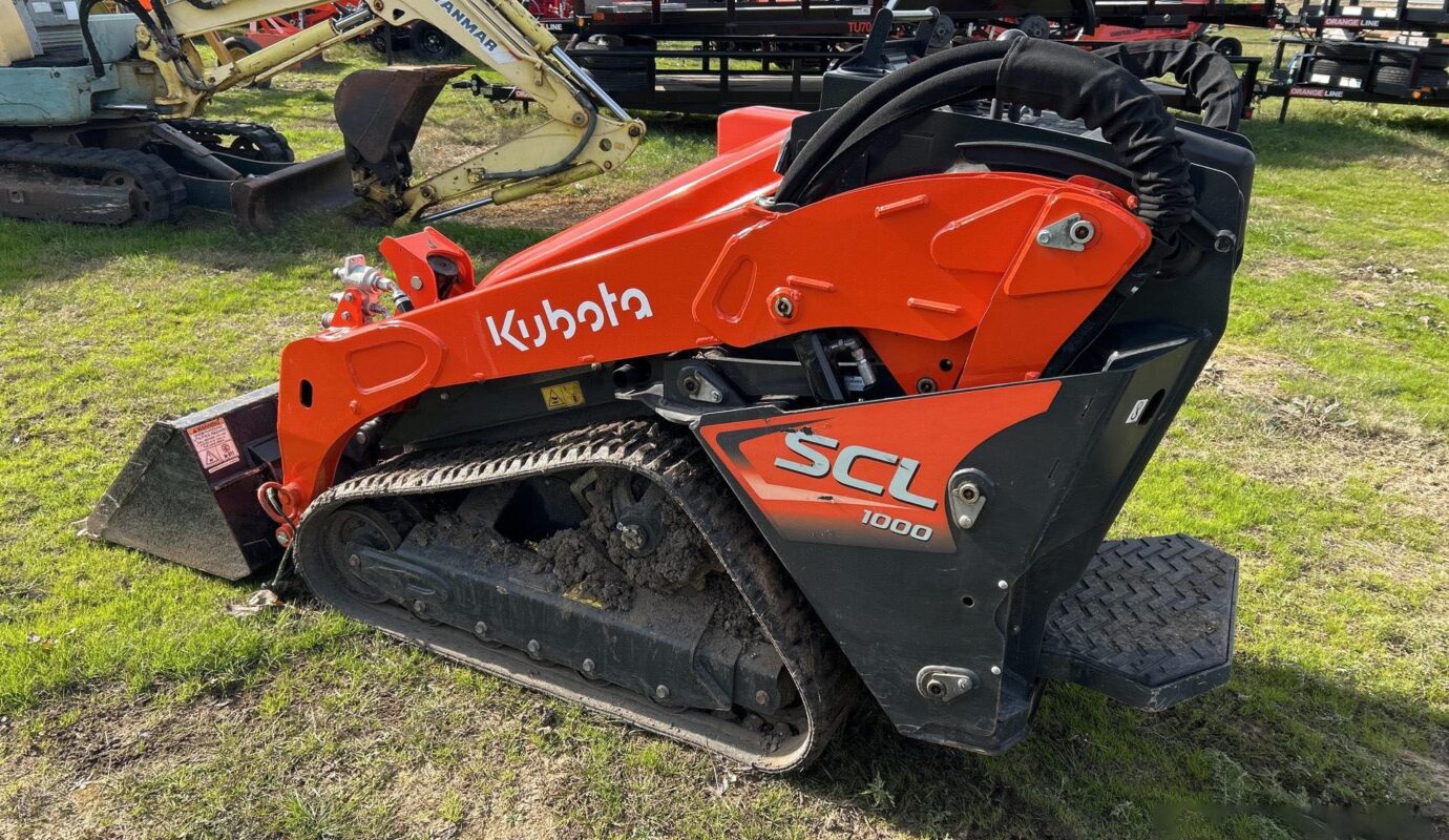 $12,000 – 2024 Kubota SCL1000 Compact Track Loader