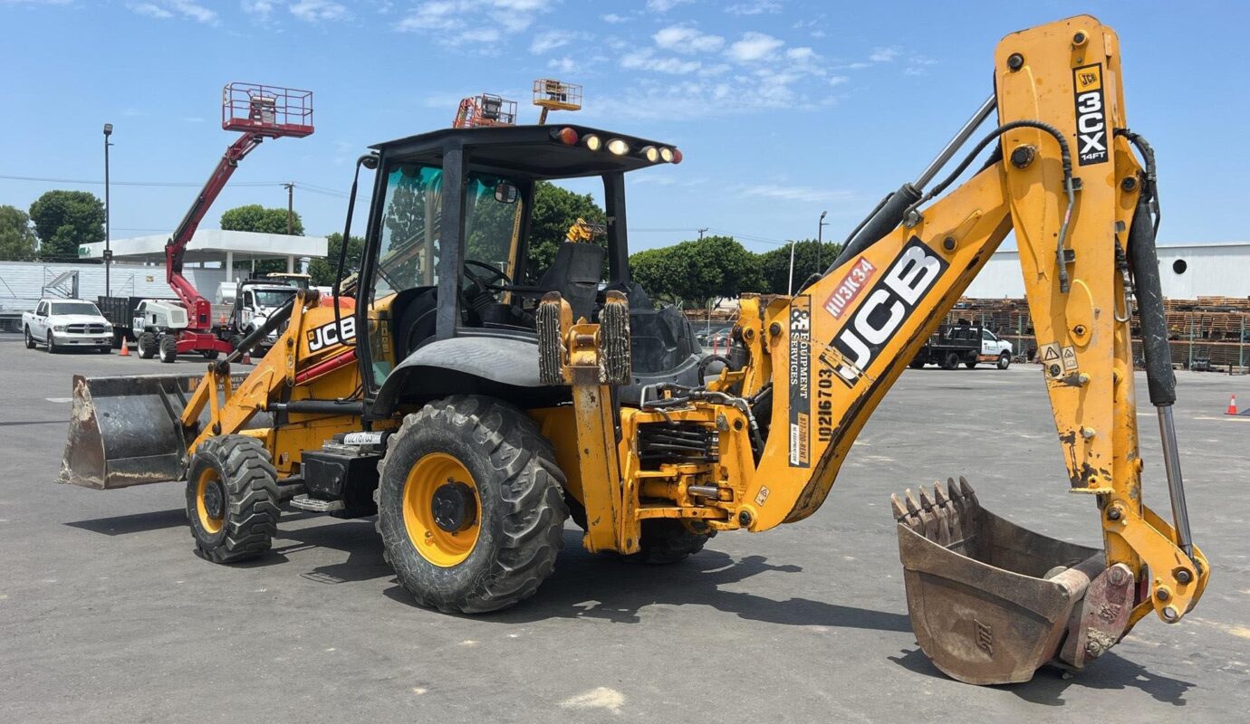 $13,800 – 2017 JCB 3CX14FT 4×4 Backhoe Loader