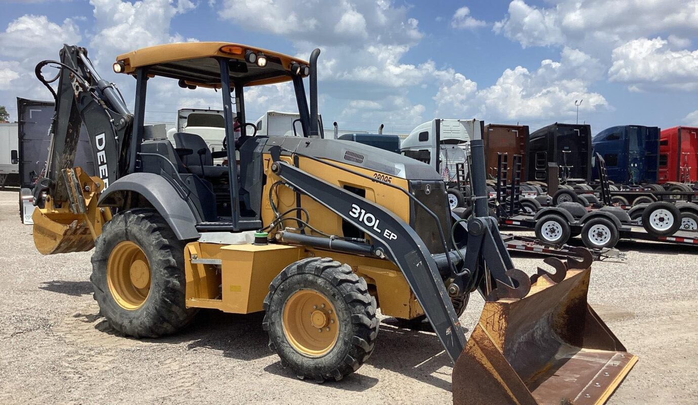 $17,500 – 2020 John Deere 310EL 4×2 Backhoe Loader