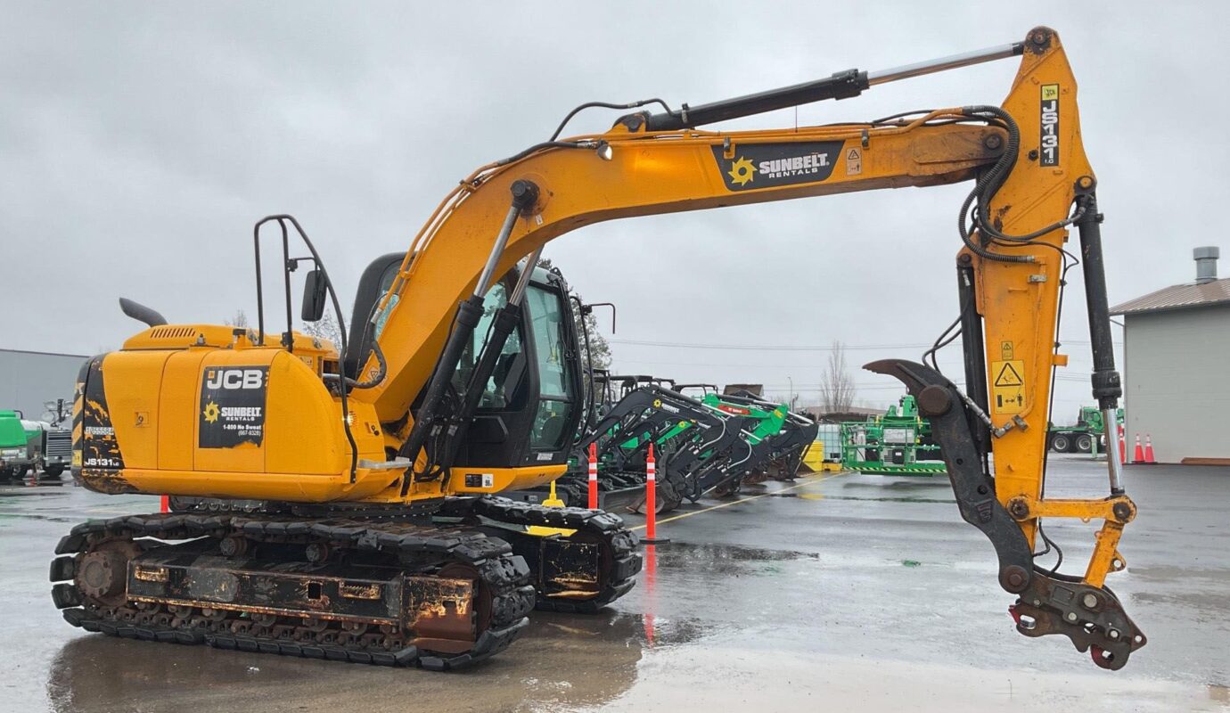 $22,000 – 2017 JCB JS131LC Tracked Excavator