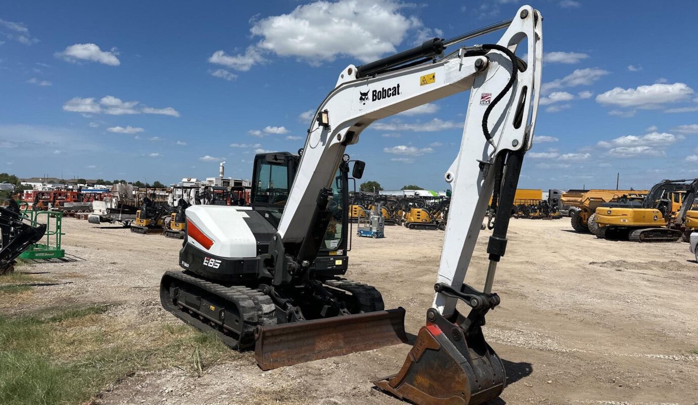 $29,000 – 2021 Bobcat E85 Mini Excavator