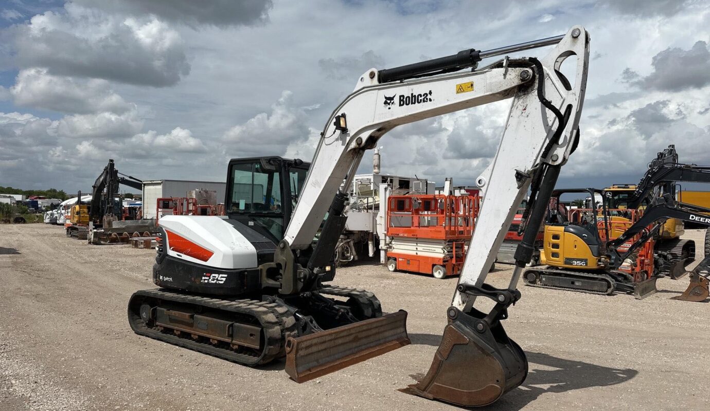 $21,000 – 2020 Bobcat E85 Mini Excavator