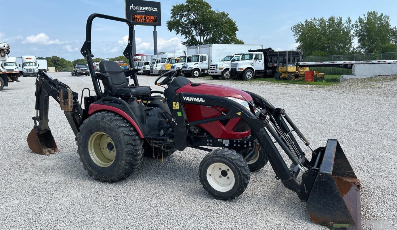 $9,000 – 2017 Yanmar SA24 4WD Utility Tractor