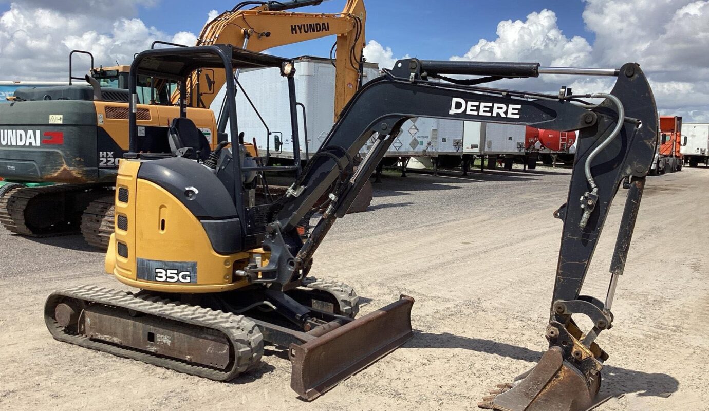 $13,300 – 2020 John Deere 35G Mini Excavator