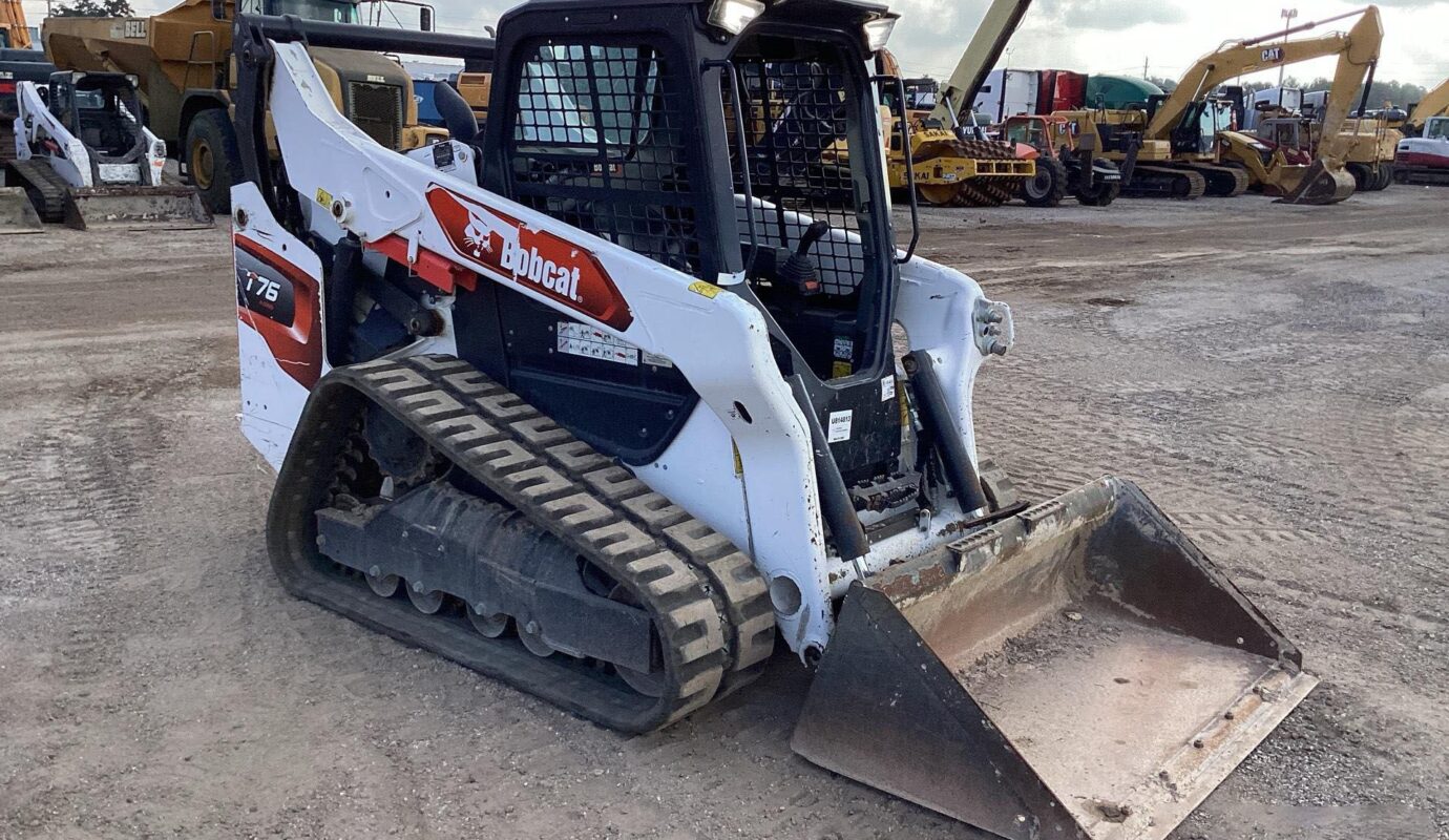 $15,000 – 2021 Bobcat T76 Compact Track Loader