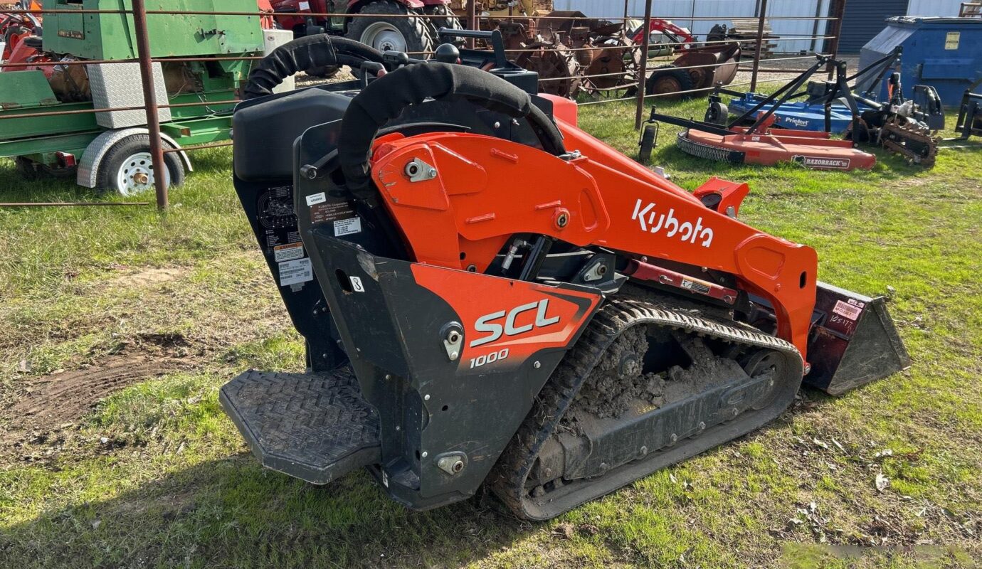 $12,000 – 2024 Kubota SCL1000 Compact Track Loader