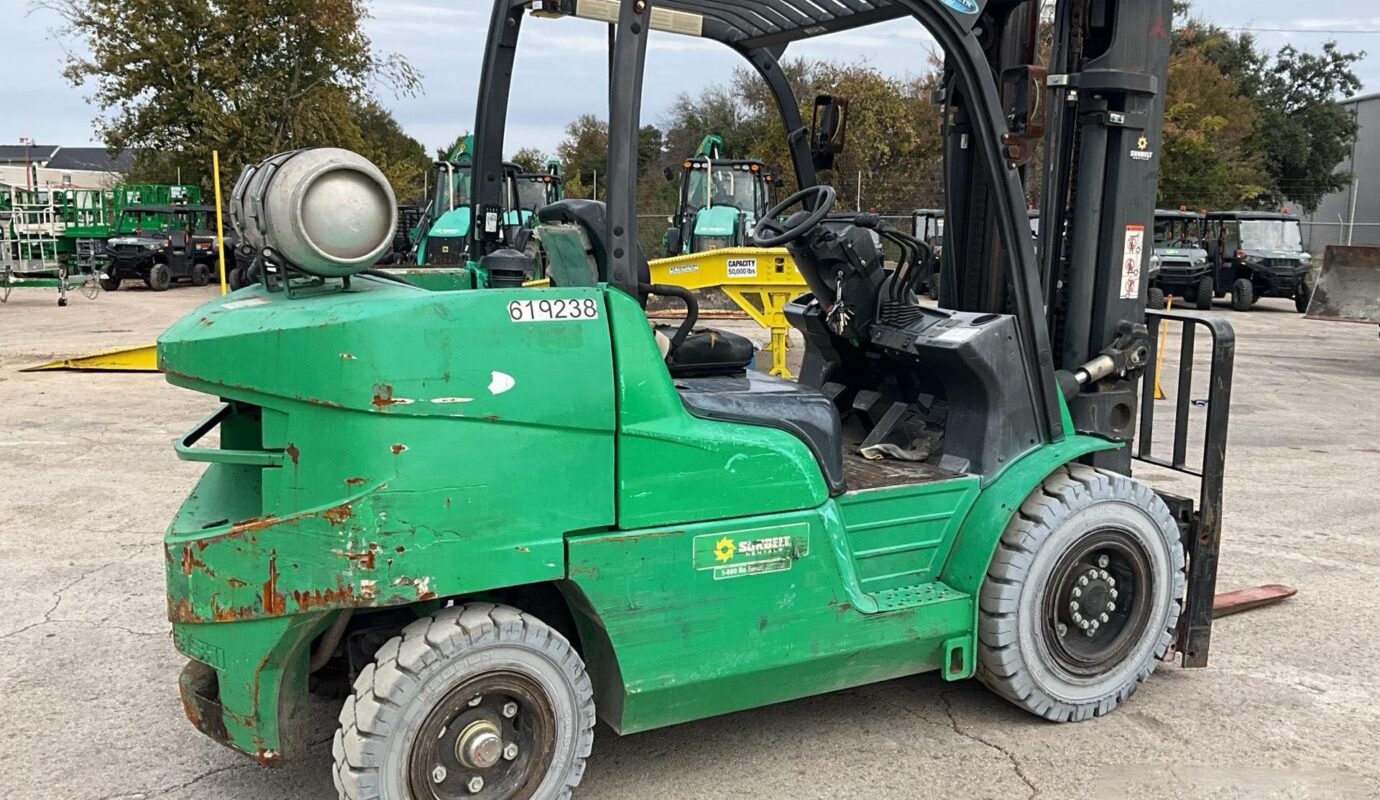 $9,000 – 2014 Mitsubishi FG50CN1 9650 lb Pneumatic Tire Forklift