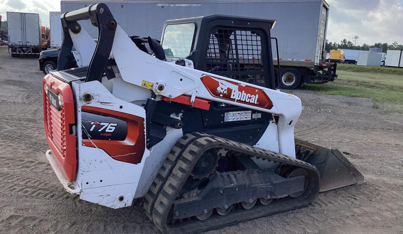 $15,000 – 2021 Bobcat T76 Compact Track Loader