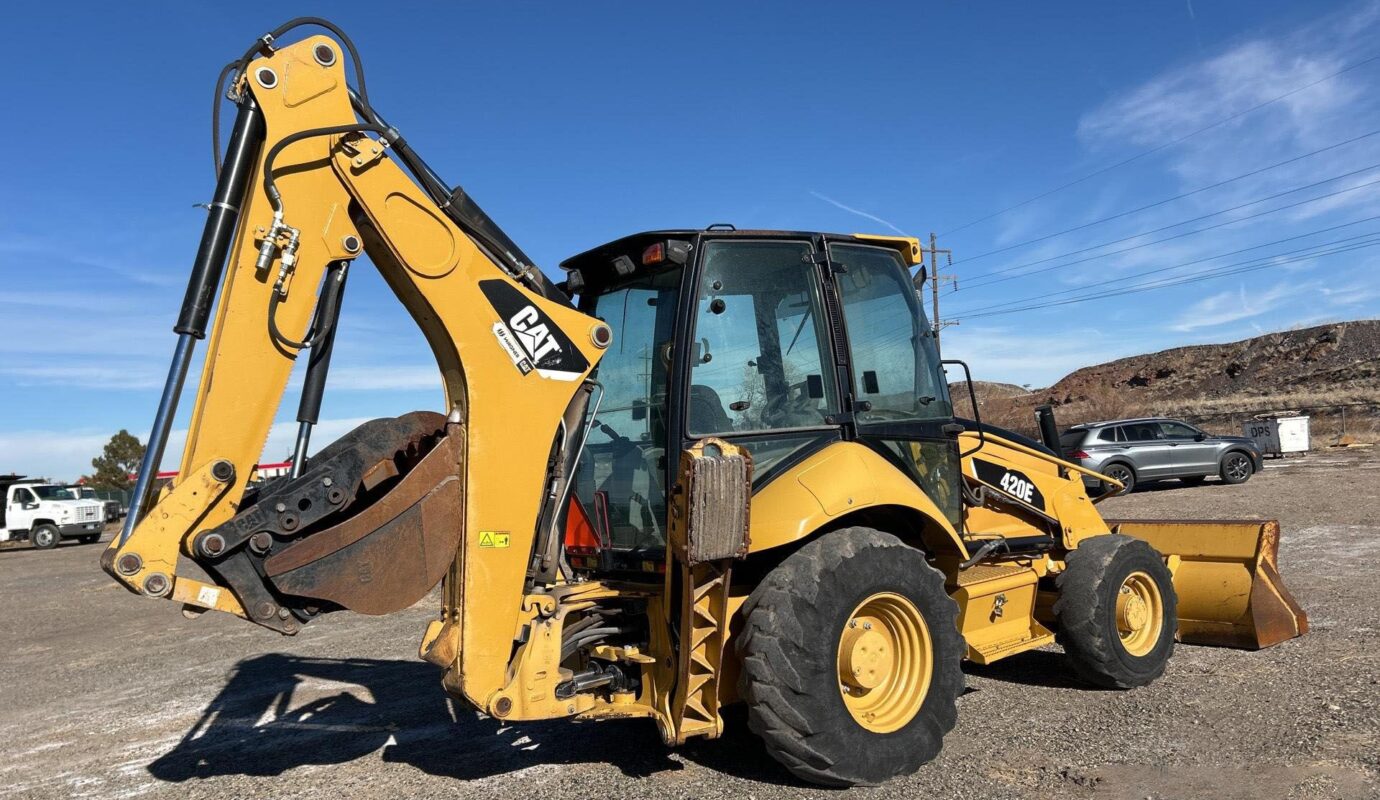 $13,600 – 2008 Cat 420E 4×4 Backhoe Loader