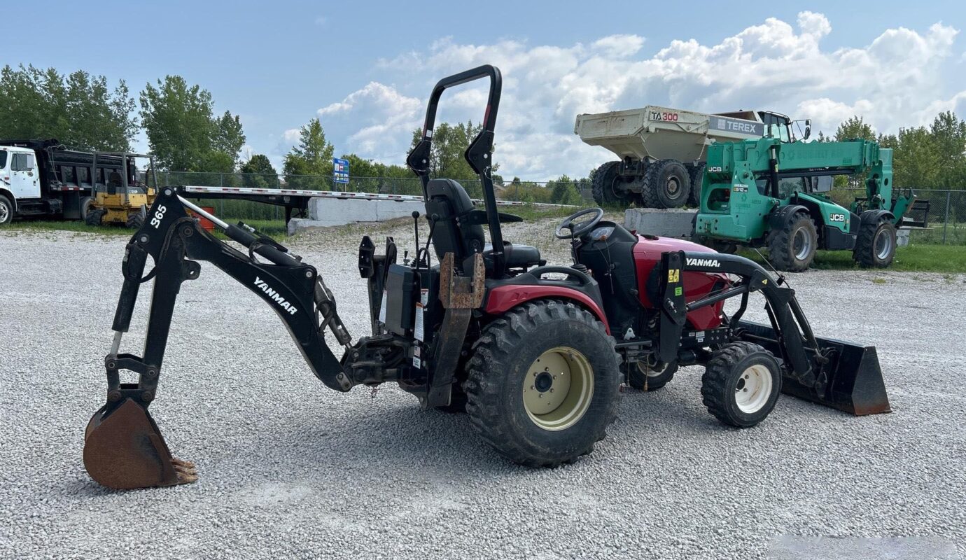 $9,000 – 2017 Yanmar SA24 4WD Utility Tractor