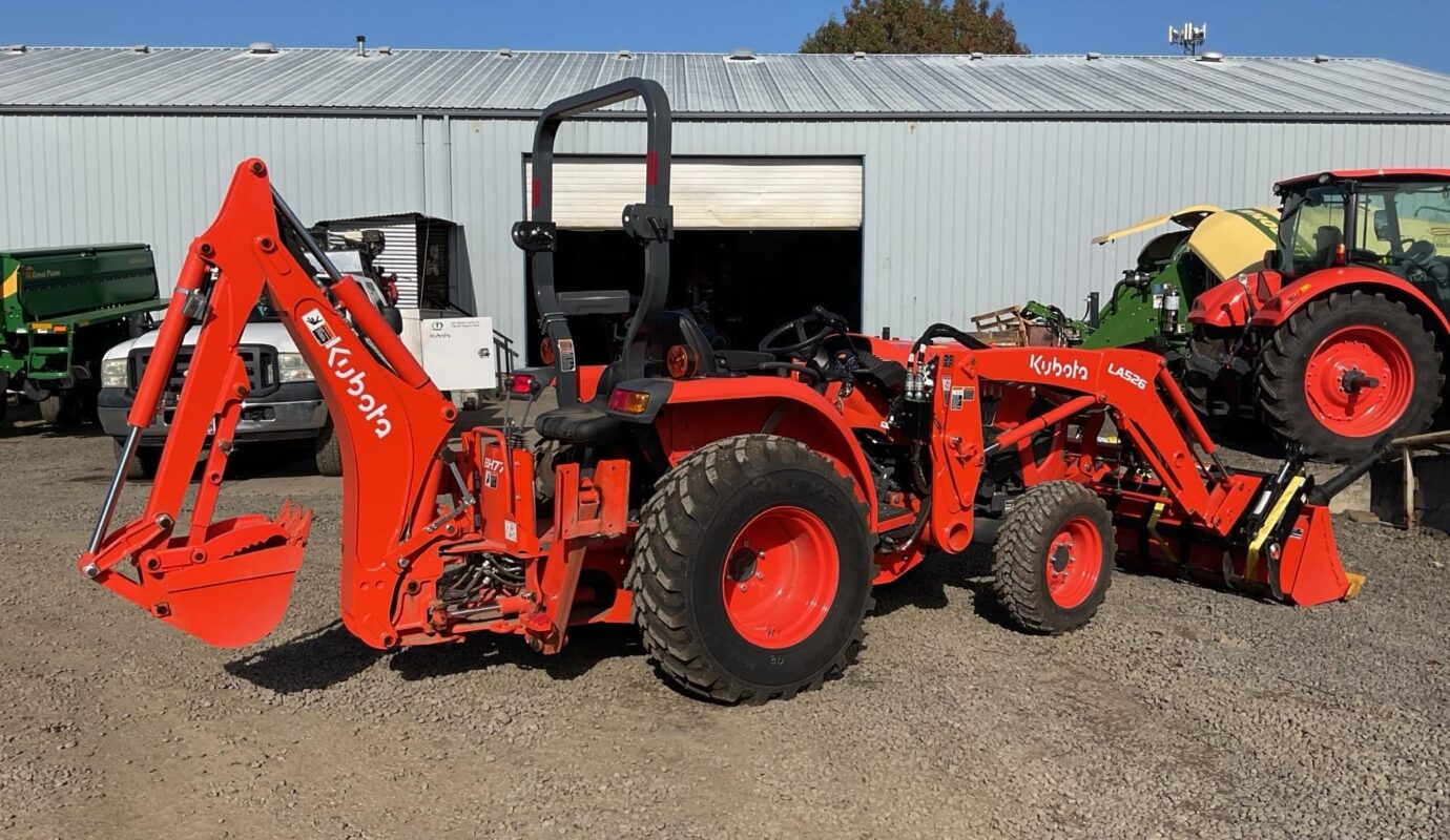 $14,200 – 2023 Kubota L3302HST-50 4WD Utility Tractor