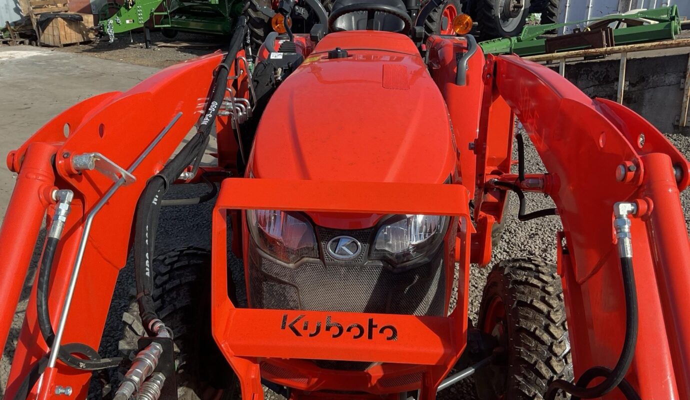 $14,200 – 2023 Kubota L3302HST-50 4WD Utility Tractor