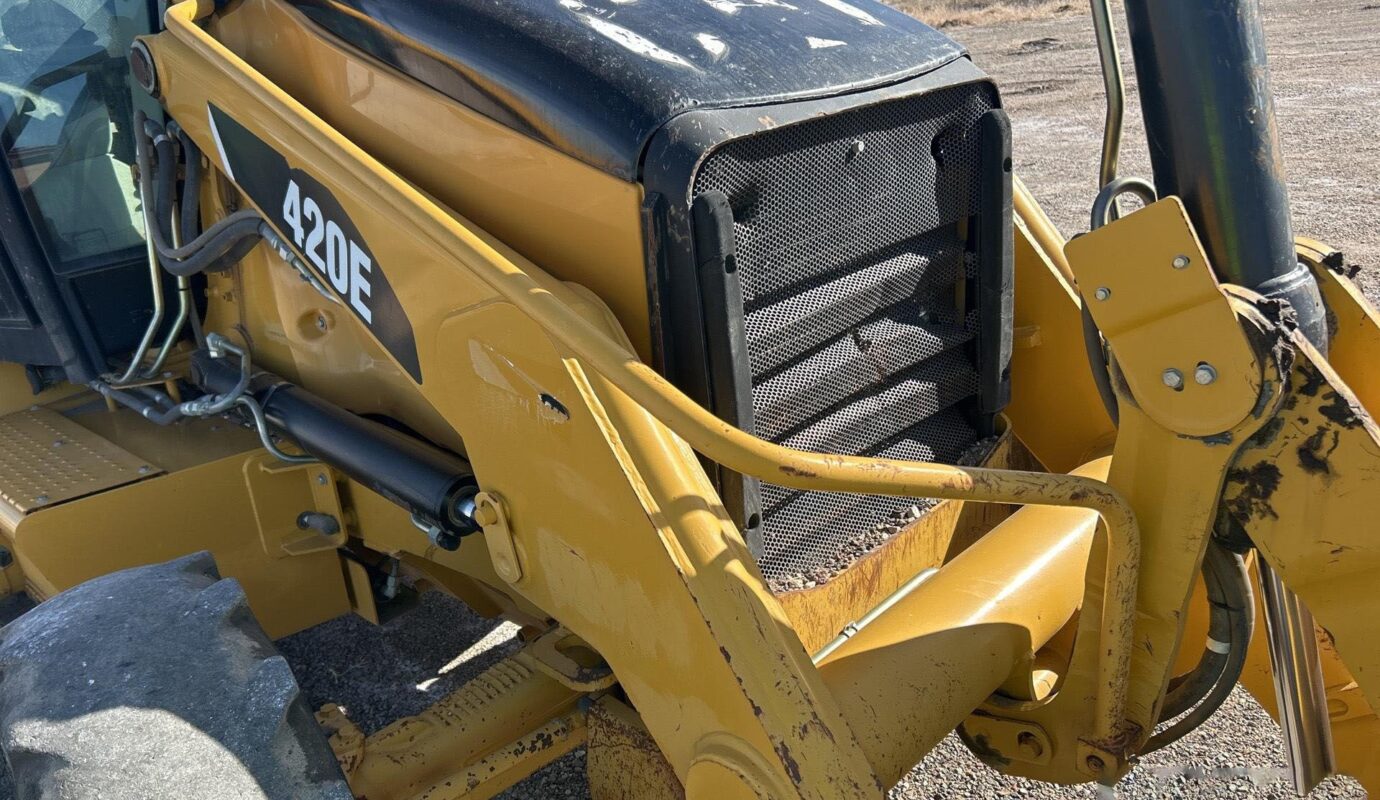 $13,600 – 2008 Cat 420E 4×4 Backhoe Loader