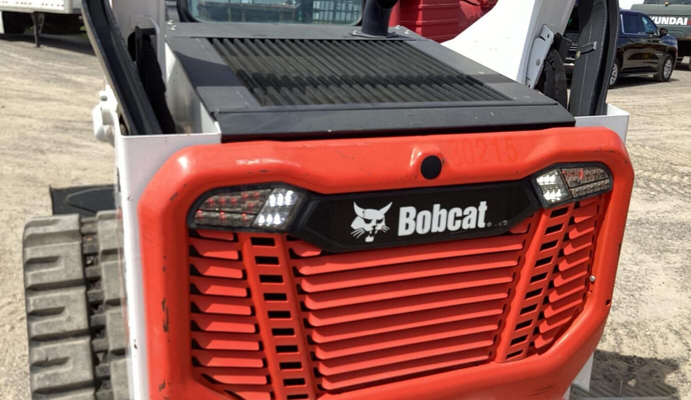 $18,000 – 2021 Bobcat T76 Compact Track Loader