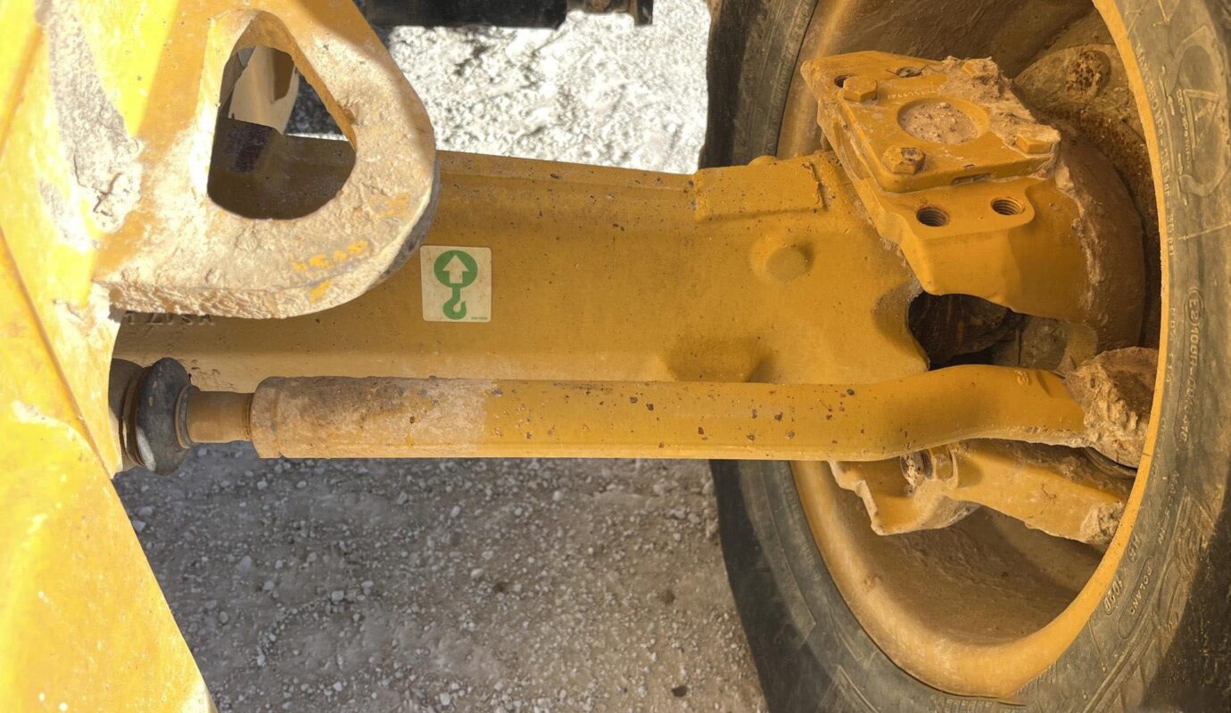 $24,500 – 2021 Cat 420 XE 4×4 Backhoe Loader