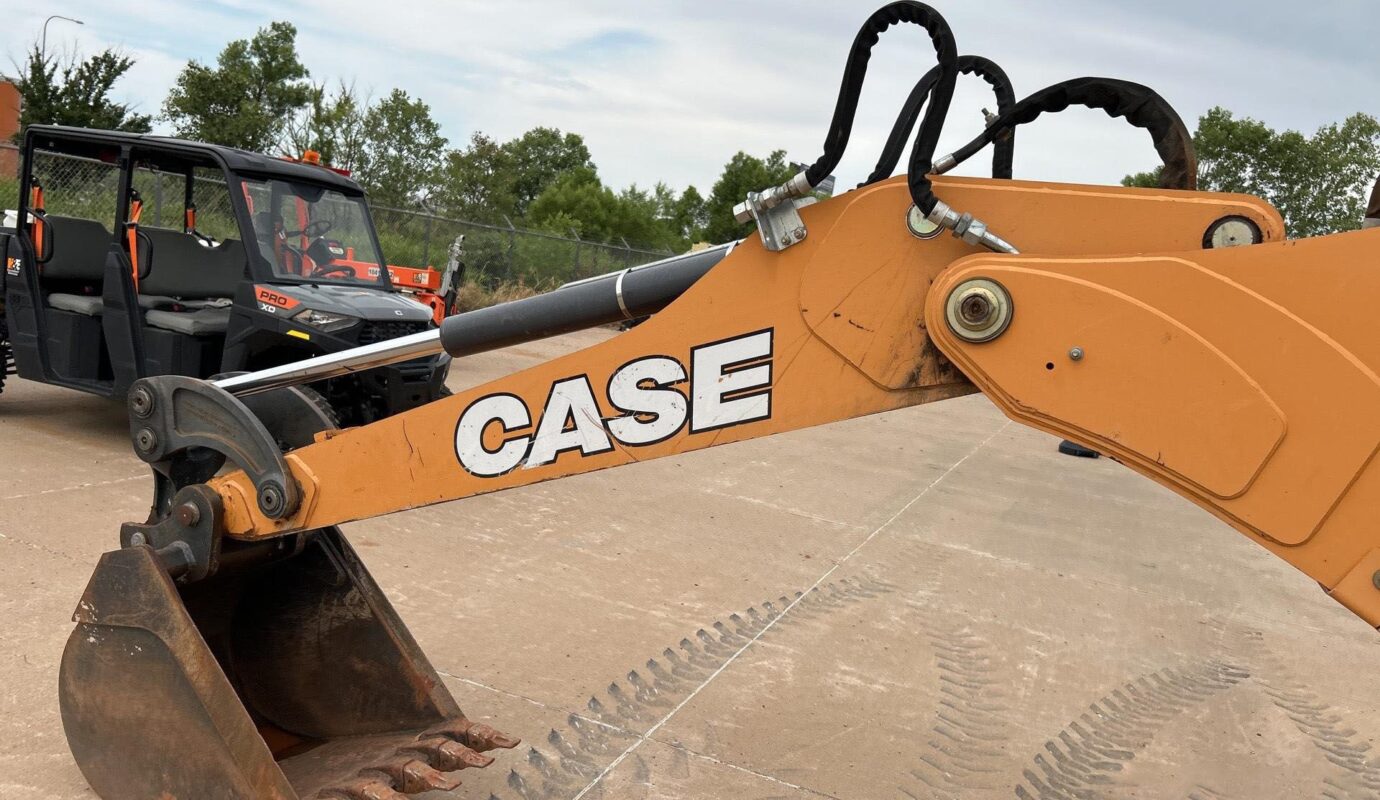 $14,900 – 2019 Case 580N EP 4×4 Backhoe Loader