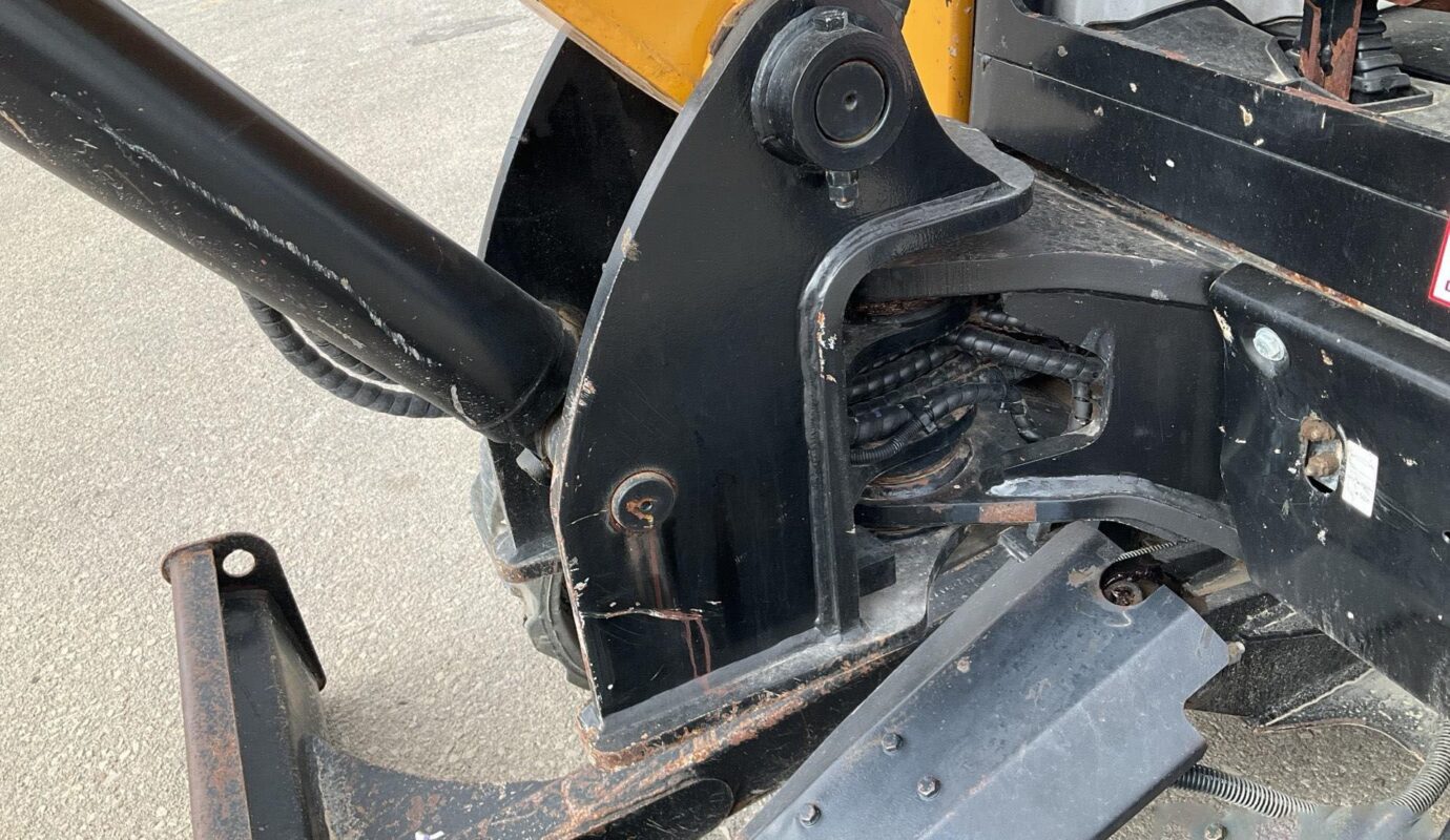 $11,400 – 2017 Sany SY35U Mini Excavator