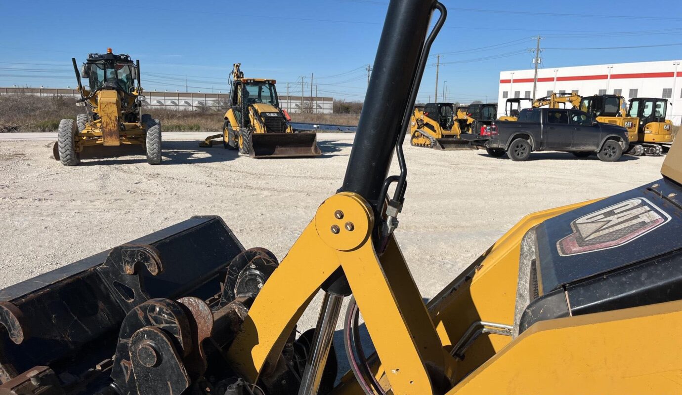 $24,500 – 2021 Cat 420 XE 4×4 Backhoe Loader